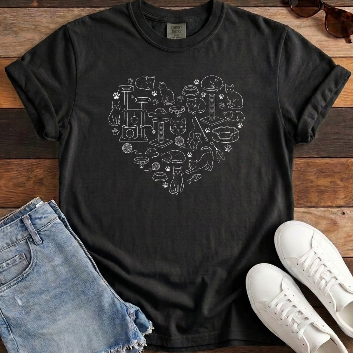Cat Heart Tee - Black