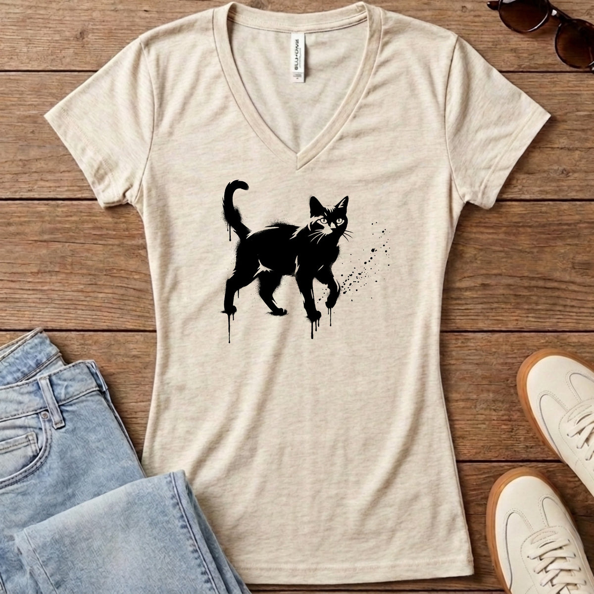 Street Stencil Cat Women's V-Neck - Heather Dust