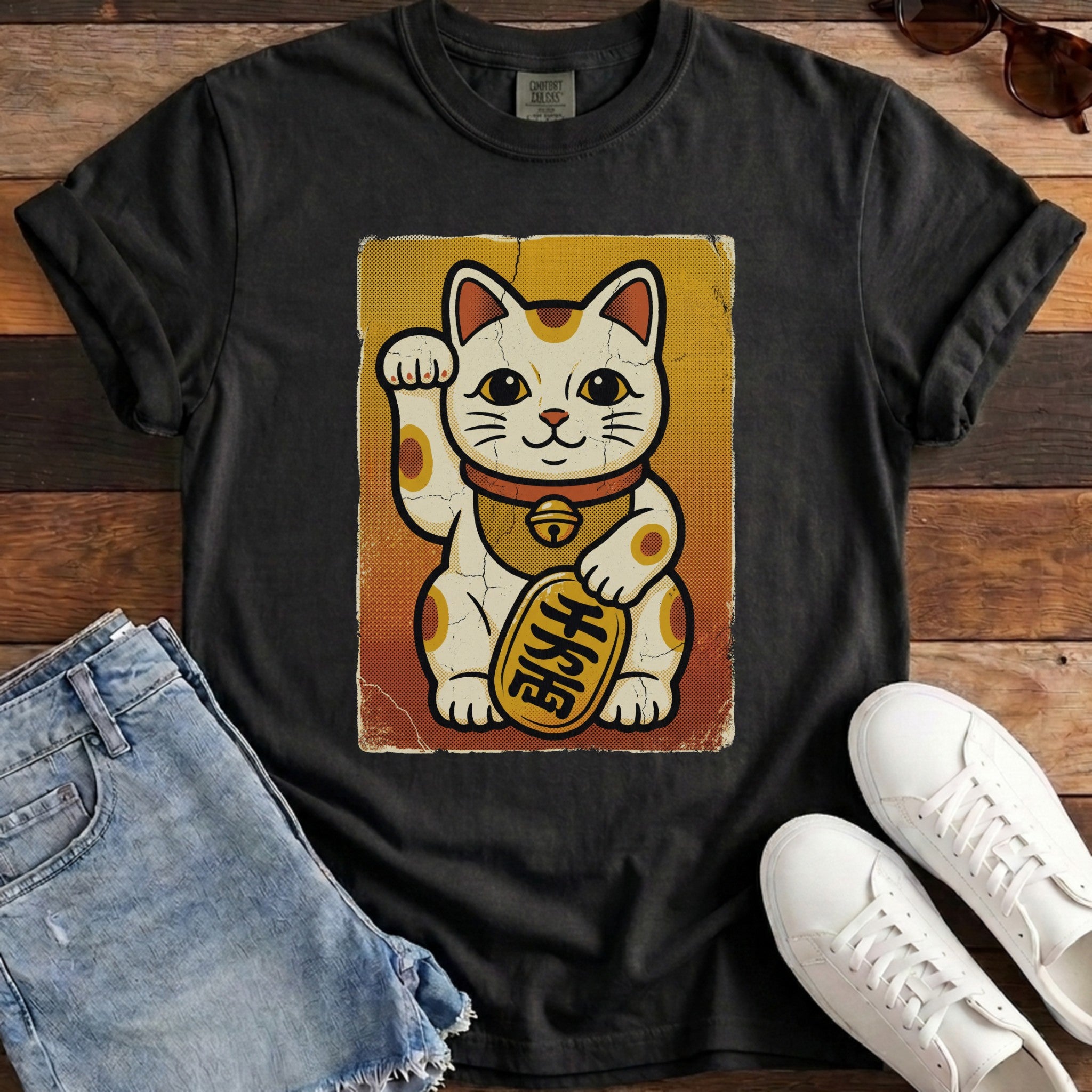 Maneki-Neko Retro Halftone Tee